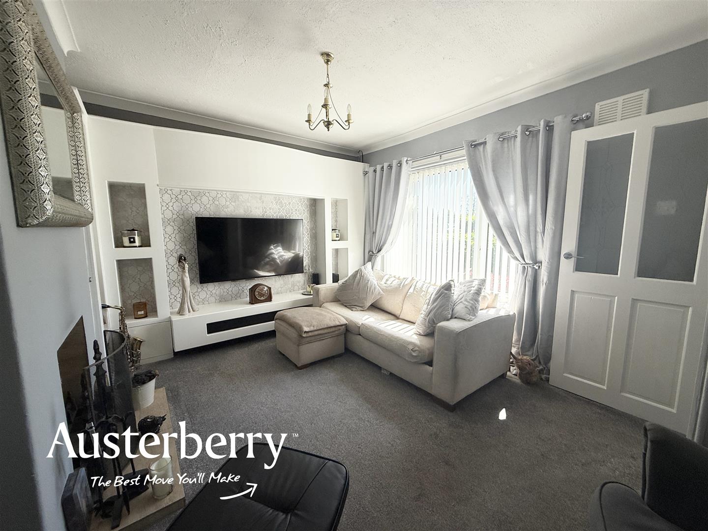 3 bed property in Yaxley Place, Stoke-On-Trent
